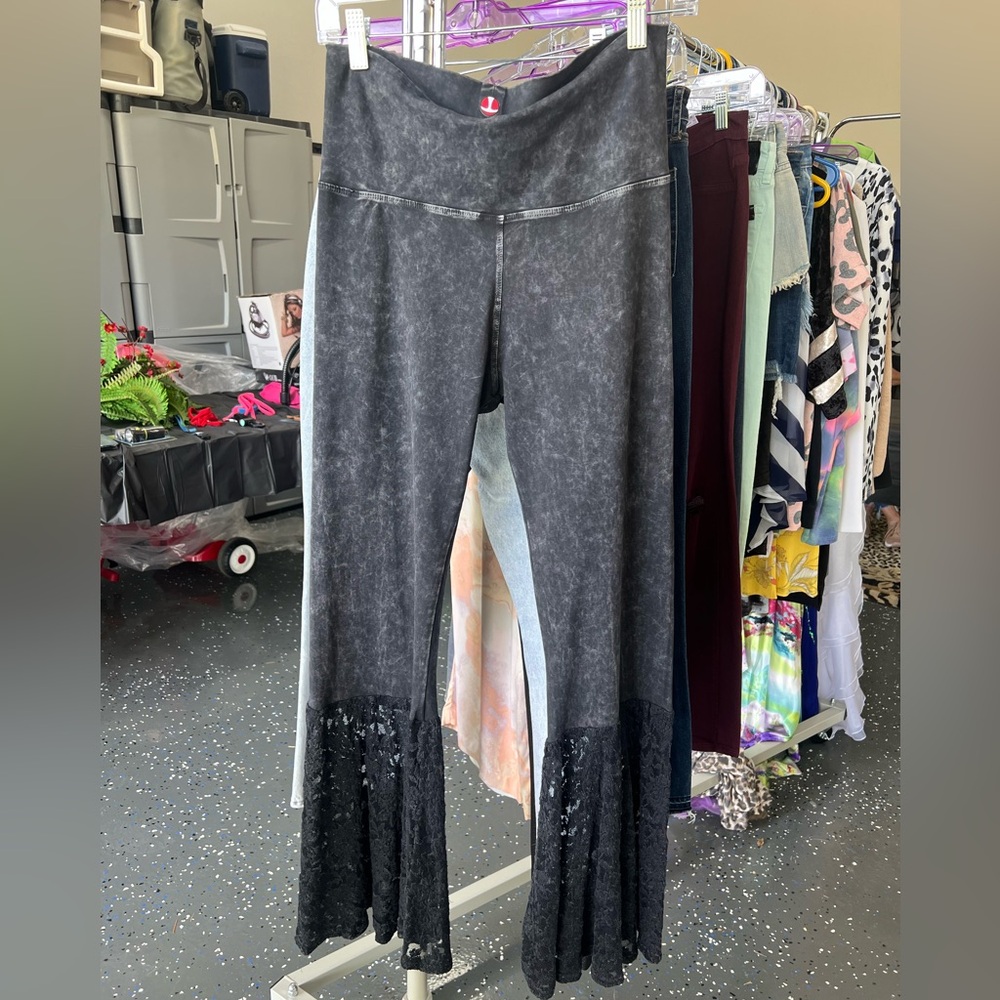 NWT! Stretchy Flare legging/pants